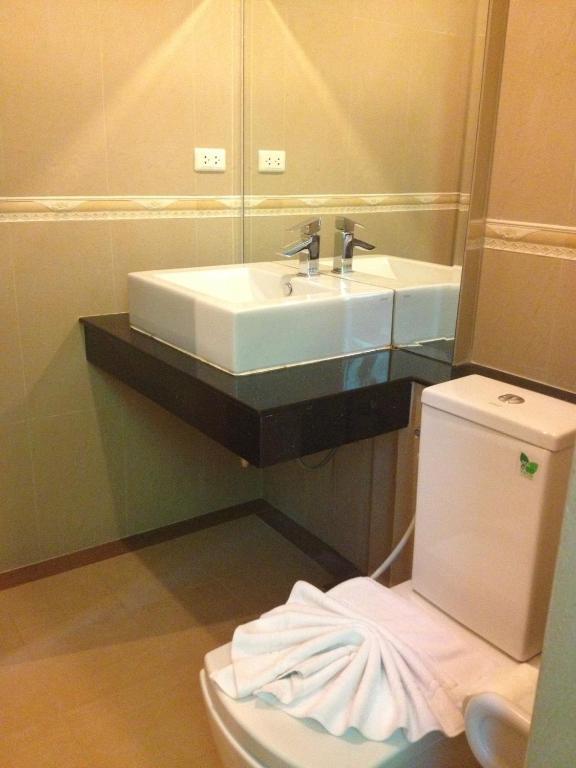 Sinthavee Hotell Phuket Rom bilde